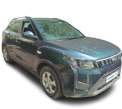 Mahindra XUV300-img